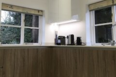 20-mm-white-quartz-worktop-installation-radlett