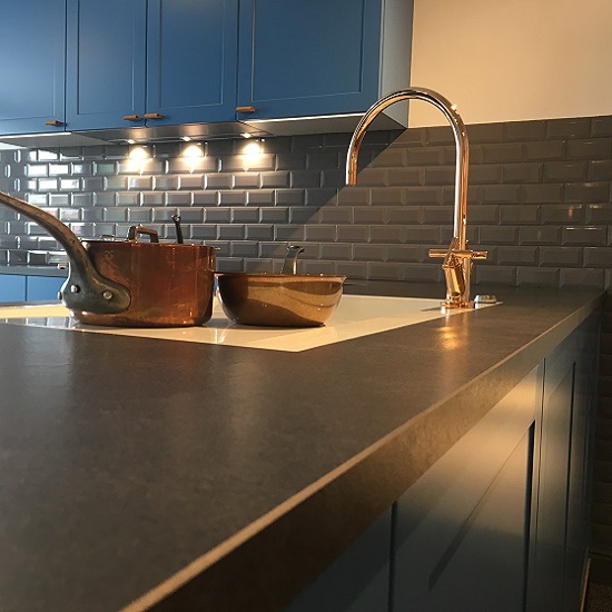 Sapienstone Urban Antracite kitchen worktops sink
