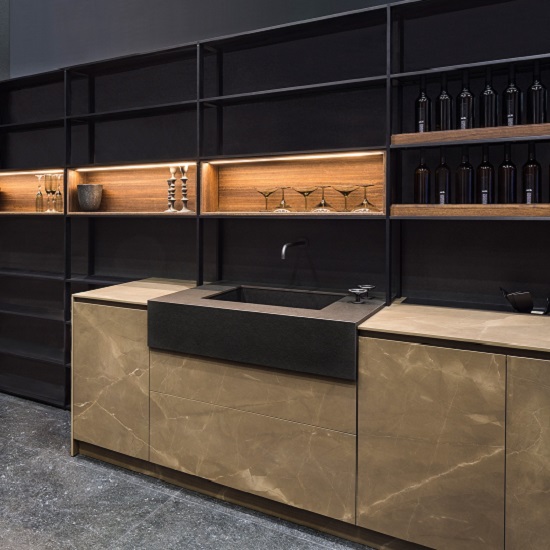 Neolith Pulpis traditional kitchen island