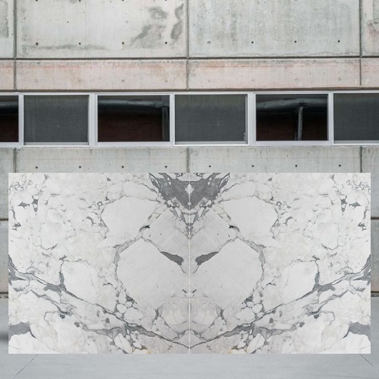 an image of a Calacatta Bettogli marble slab