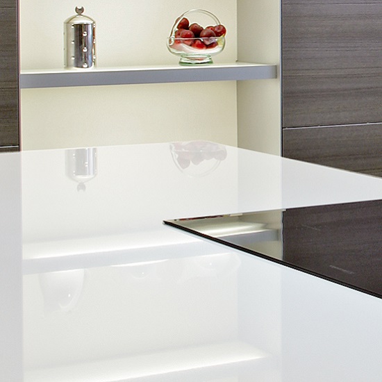 a photo of the surface of Compac Absolute Blanc quartz polished surface
