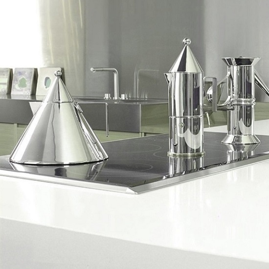 a photo of the Compac Glaciar quartz worktop's surface