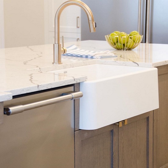 a Unistone Diamant quartz worktop 20 mm thick and a butler sink