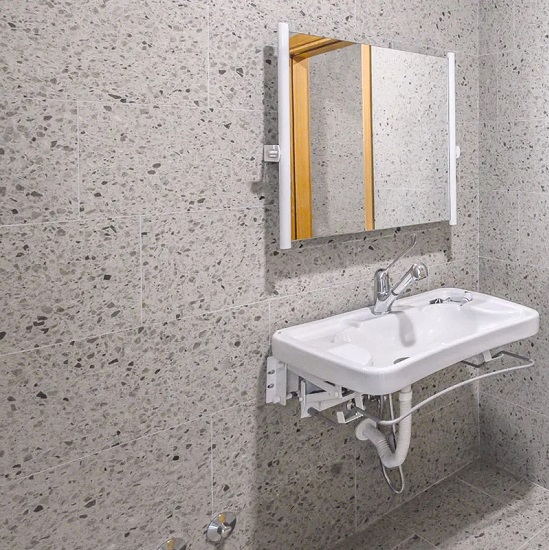 Terrazzo Grigio Medio bathroom