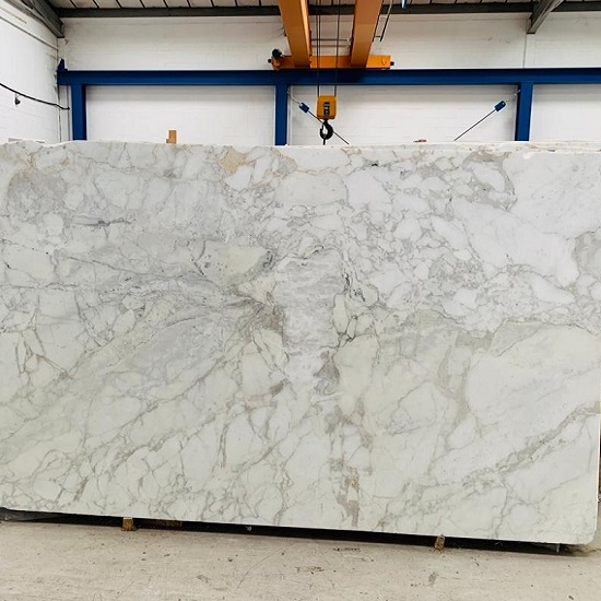Calacatta marble slab for Kent project