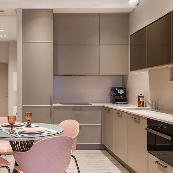 a minimalistic kitchen with a Nile Quartz Concrete Earth 20mm worktop