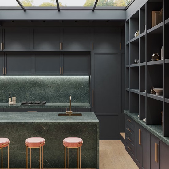 a kitchen with Silestone Jardin Emerald worktops and splashback