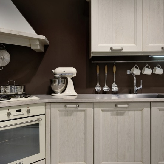 Caesarstone Shitake traditional kitchen