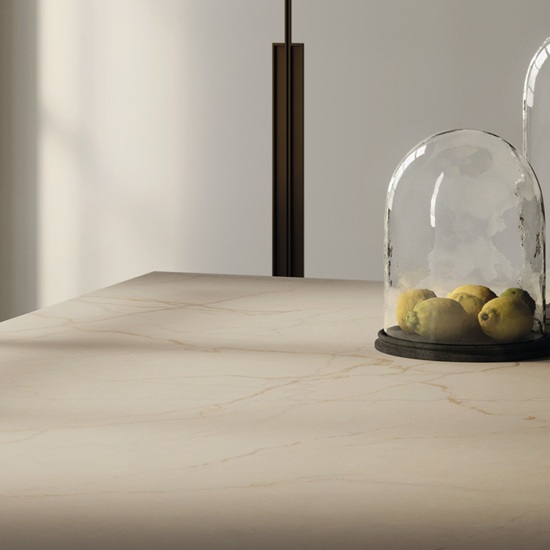 Sapienstone Crema Avorio kitchen island