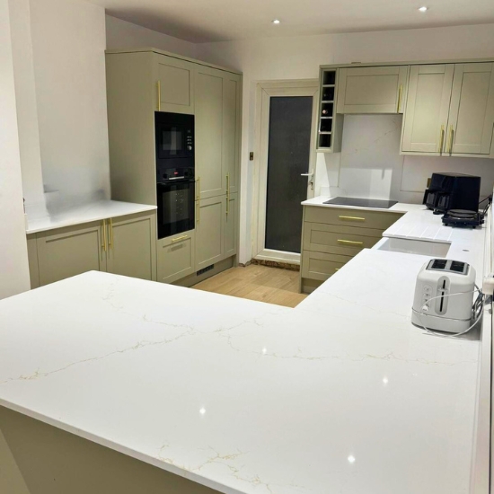 Calacatta Amber Giant Quartz kitchen worktop