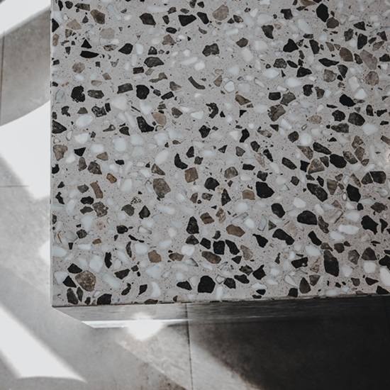 light brown Terrazzo Farnese kitchen island
